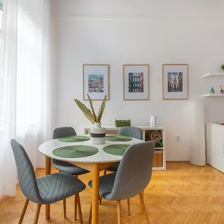Apartman Jp23 János Pál Pápa *