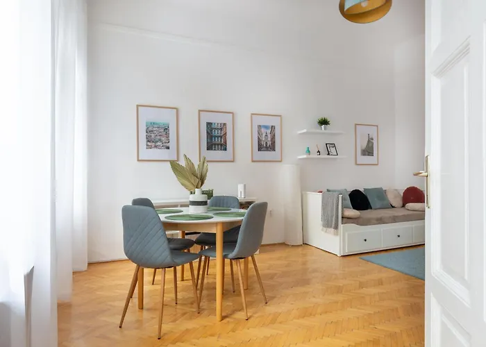 Jp23 János Pál Pápa Apartman *
